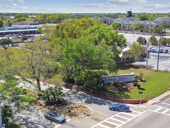 Building Photo - 11110 Carriage Hill Dr