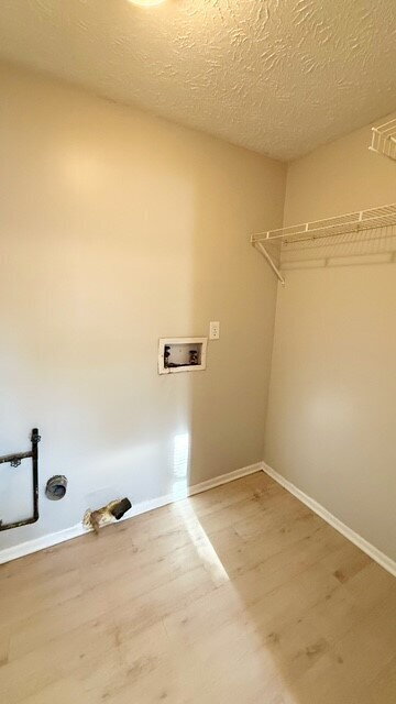 Building Photo - EASTSIDE - 3 BEDROOM RANCH HOME AVAILABLE NOW!