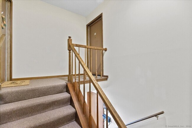 Building Photo - 215 Union Ave