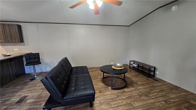 Building Photo - 44 Crawford Dr