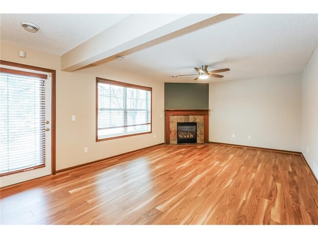 Building Photo - 15640 60th Ave N