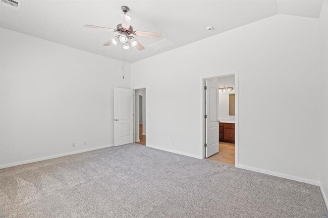 Building Photo - 209 Canterbury Dr