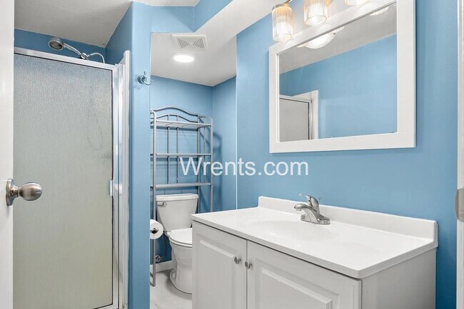 Building Photo - Your Own Slice of Spokane – 3BR/3BA Home West Plains Living - Bonus Shop available