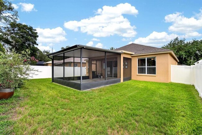 Building Photo - 5605 Hawklake Rd