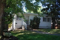 Building Photo - 223-225-225 NW Windus St