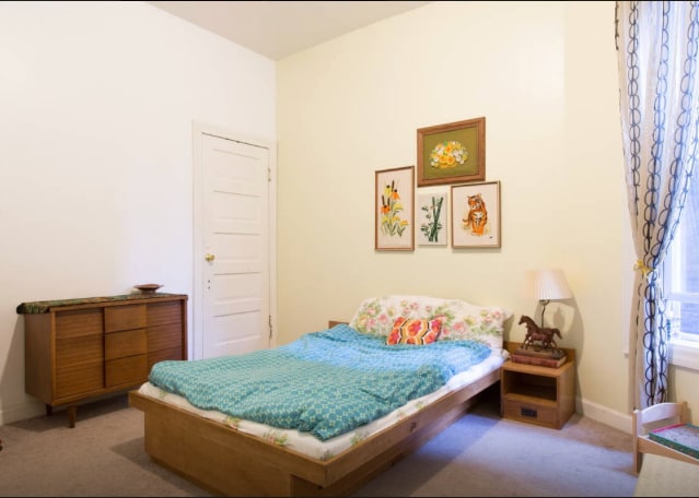 bedroom 1 - 2939 W Warren Blvd