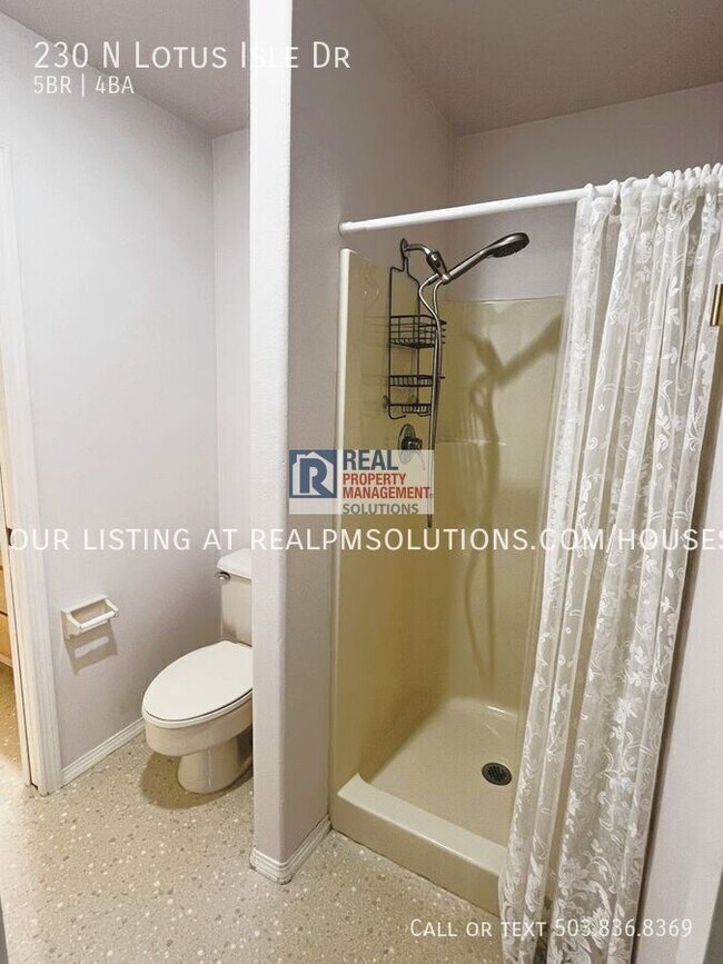 Building Photo - 230 N Lotus Isle Dr