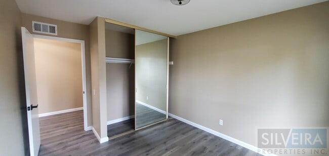 Building Photo - Three Bedroom Home In Santa Maria! Month to Month Tenancy