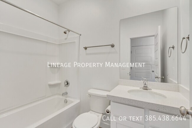 Building Photo - 3559 S Lydia Ann Ln