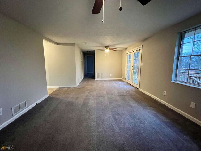 Building Photo - 107 Kristy Ln