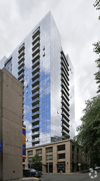 Building Photo - Ladd