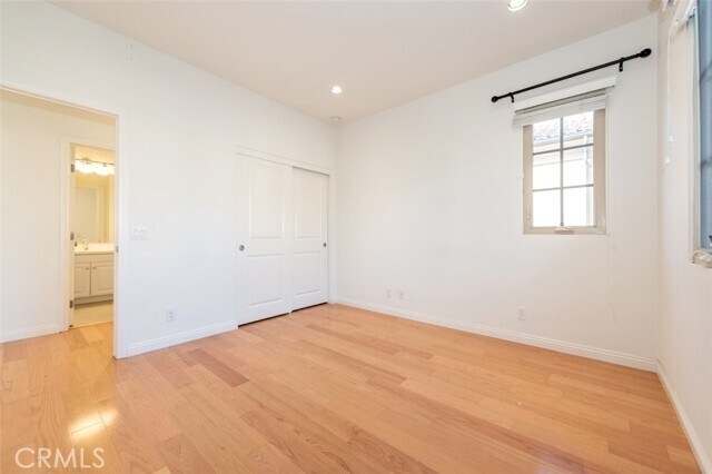 Building Photo - 83 Bianco