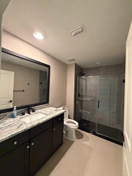 Building Photo - 108 S Alcaniz St