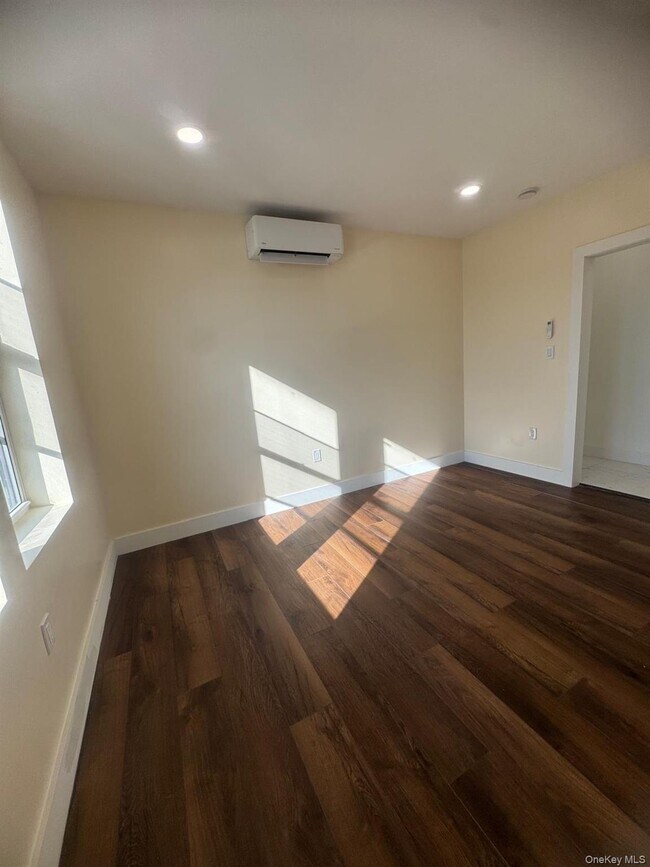 Building Photo - 91-04 43rd Ave