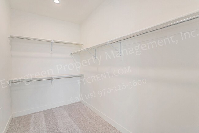Building Photo - 3045 E Trilby Rd