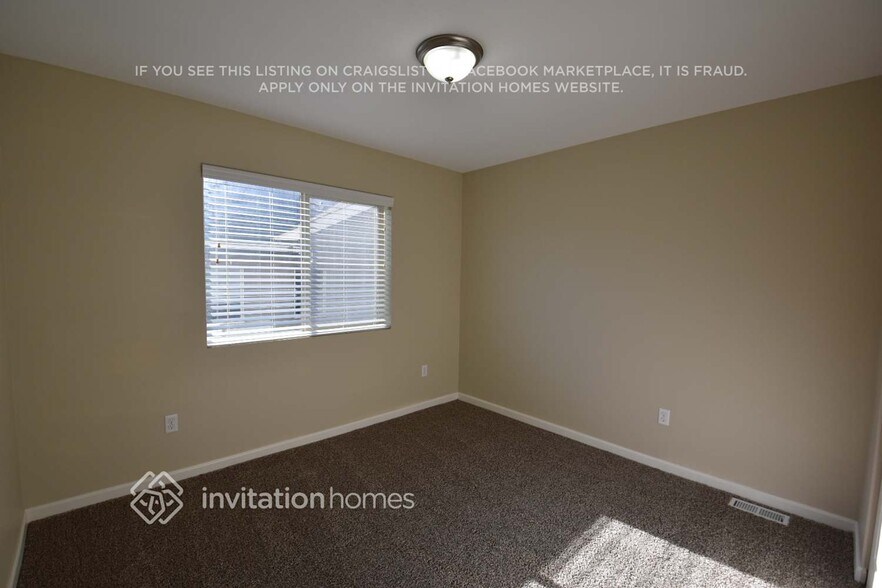 Building Photo - 19124 18th Ave Ct E