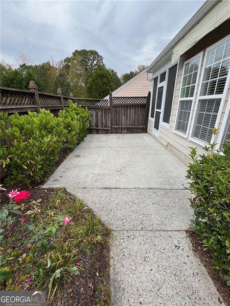 Building Photo - 319 Dexter Dr