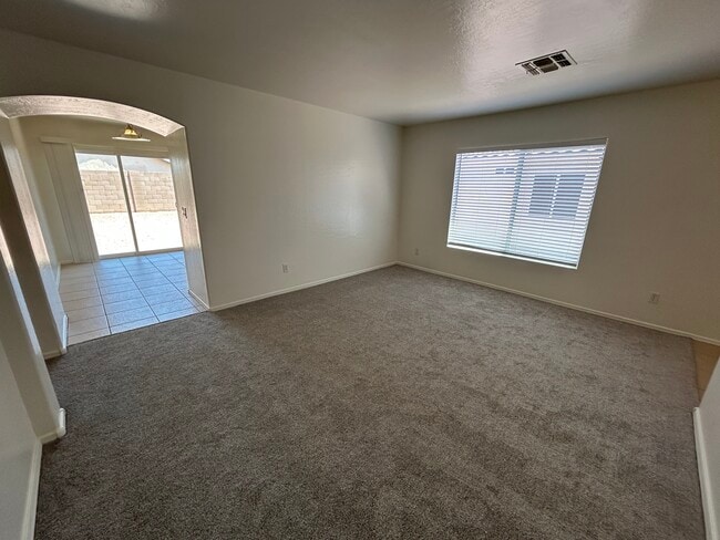 Building Photo - 12232 W Windrose Dr
