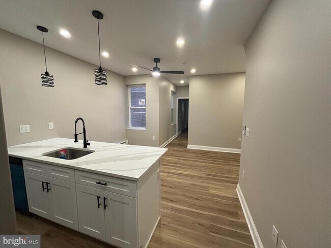 Building Photo - 1451 W Loudon St