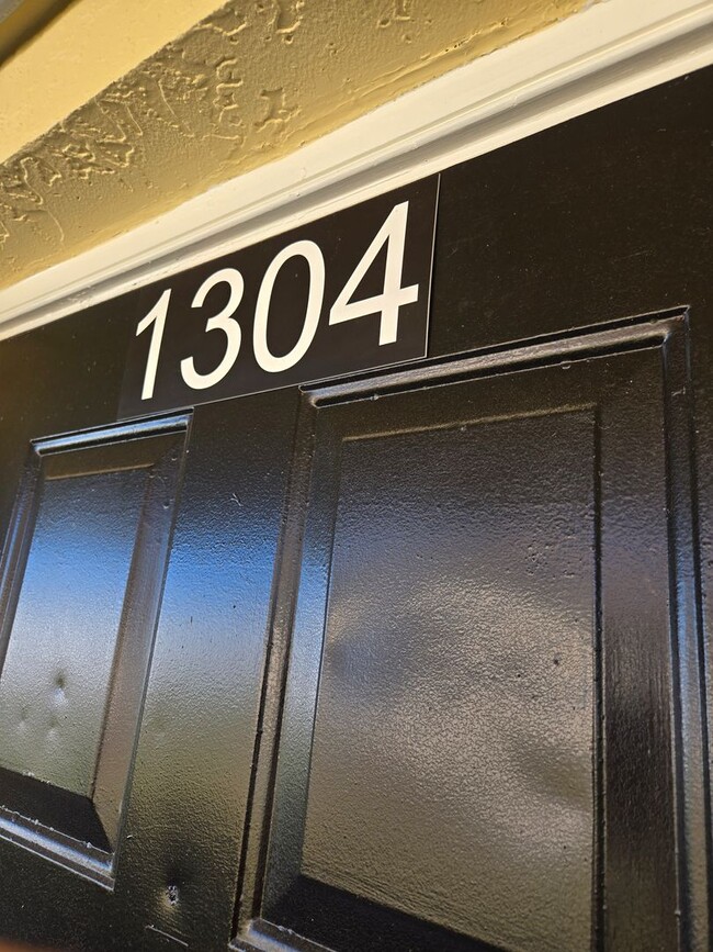 Building Photo - Cute 1/1 in Convenient Location