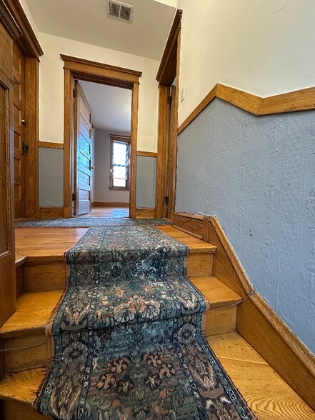 Building Photo - 3759 N Damen Ave