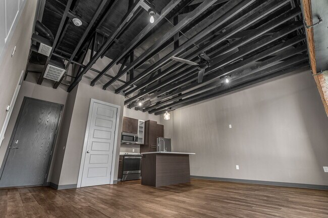 Building Photo - 901 9th St