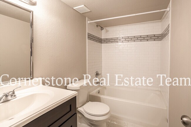 Building Photo - 10758 Saco Dr