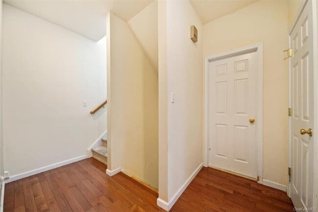 Building Photo - 10 Silas Seaman St