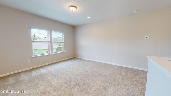 Building Photo - 45 Newton Ln