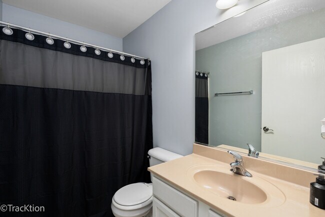 Building Photo - 449 Vaughn Cir