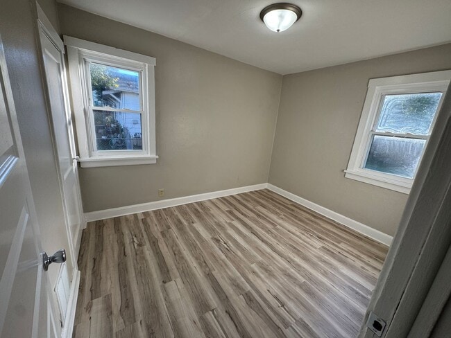 Building Photo - 3 Bed, 1 Bath House in Award Winning Webst...