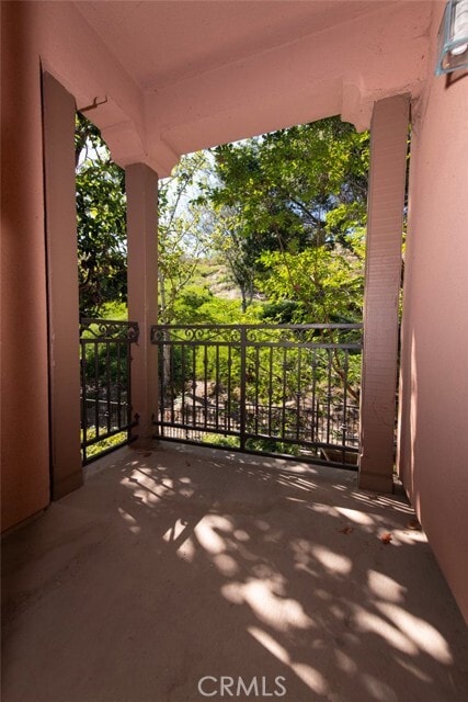 Building Photo - 6 Martino