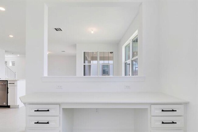 Building Photo - 10362 Northbrook Cir