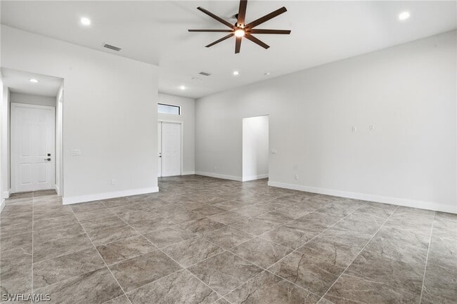 Building Photo - 2303 NW 18th Pl