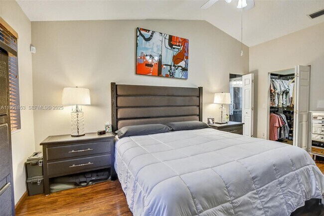 Building Photo - 1002 NW 105th Ave