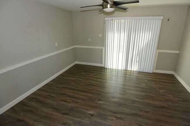 Building Photo - Charming 2 BD + Office, 1 BA Single Family Home, Eastside Costa Mesa