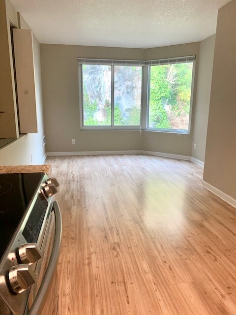 Building Photo - 240 Lombard St