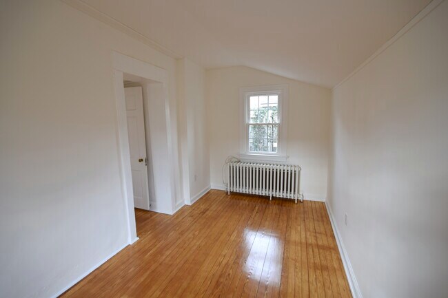 2nd Bedroom - 35 S State St