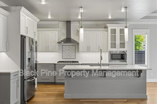 Building Photo - 3761 W Renhold Dr