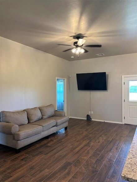 Building Photo - 2209 E Grassland Ln