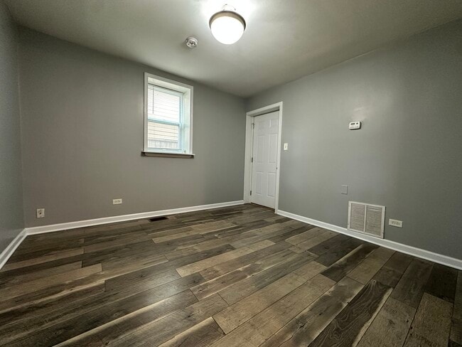Building Photo - 2301 N Lockwood Ave