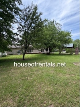 Building Photo - 1004 Mockingbird Ln