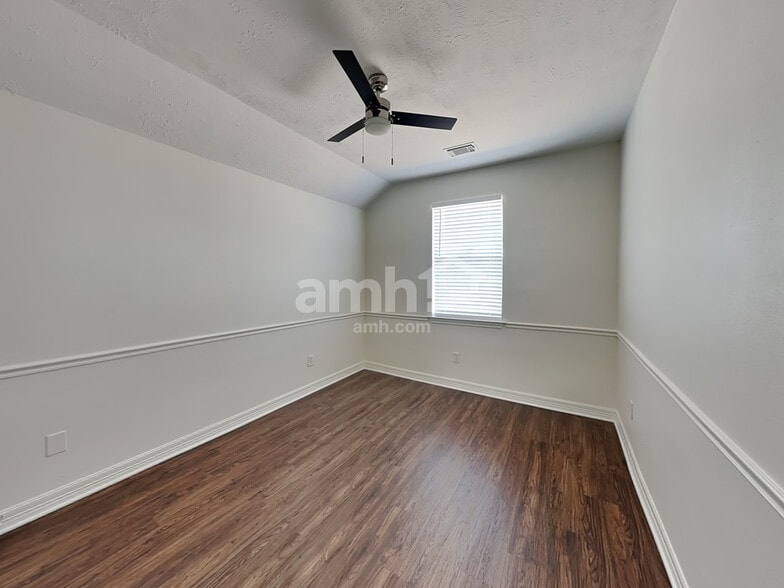 Building Photo - 12038 Lucky Meadow Dr