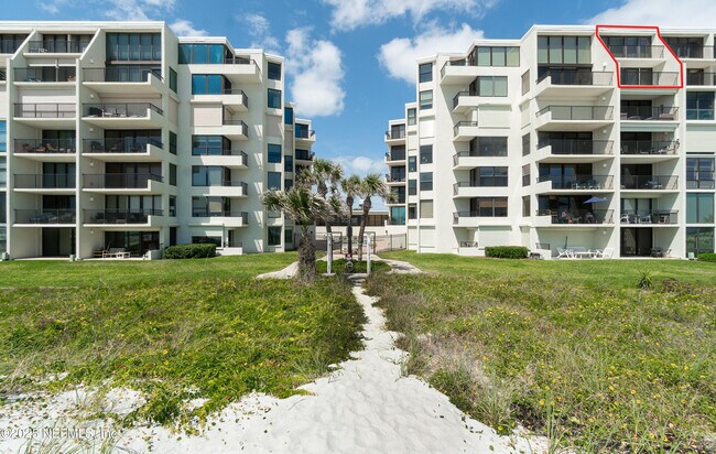 Building Photo - 2100 Ocean Dr S