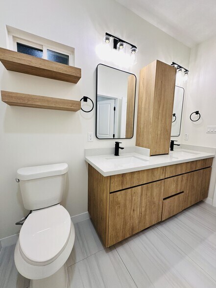 Building Photo - 11313 N 25th St