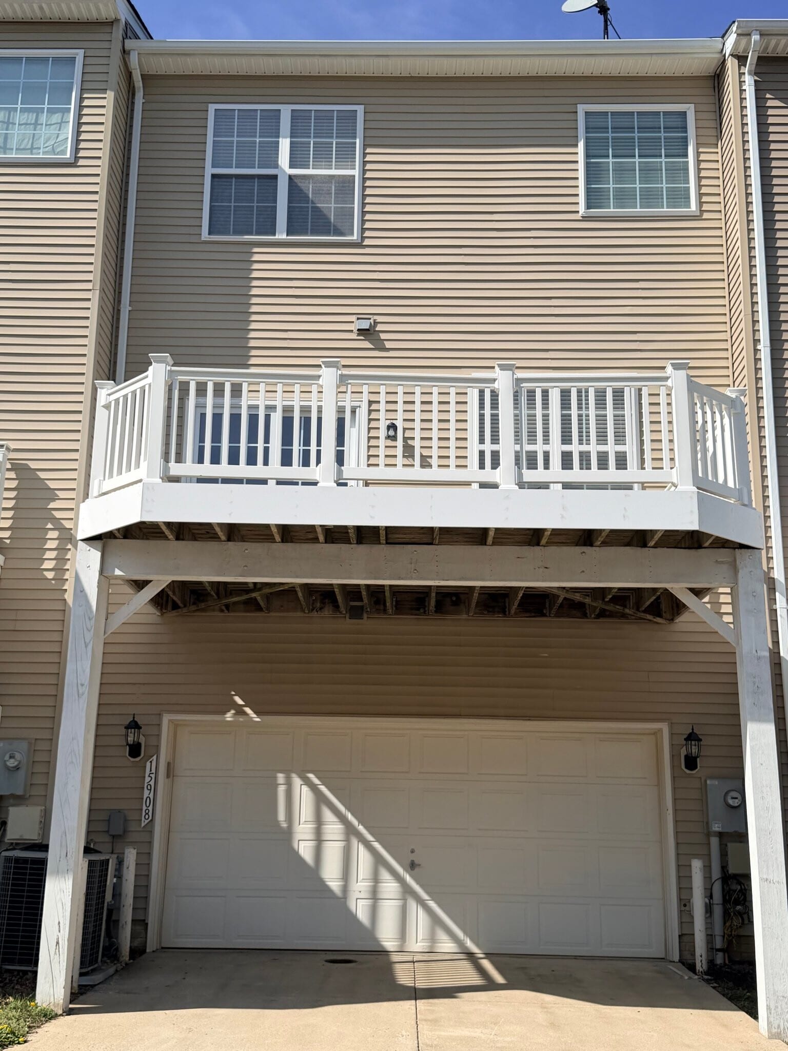 Building Photo - 15908 Mackenzie Manor Dr