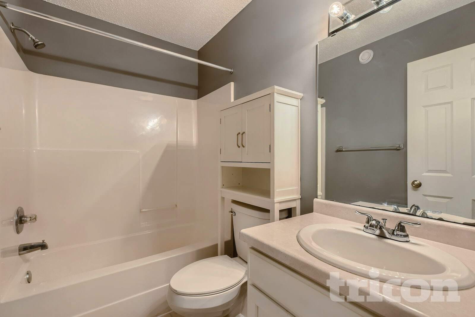 Building Photo - 2207 Raspberry Ct