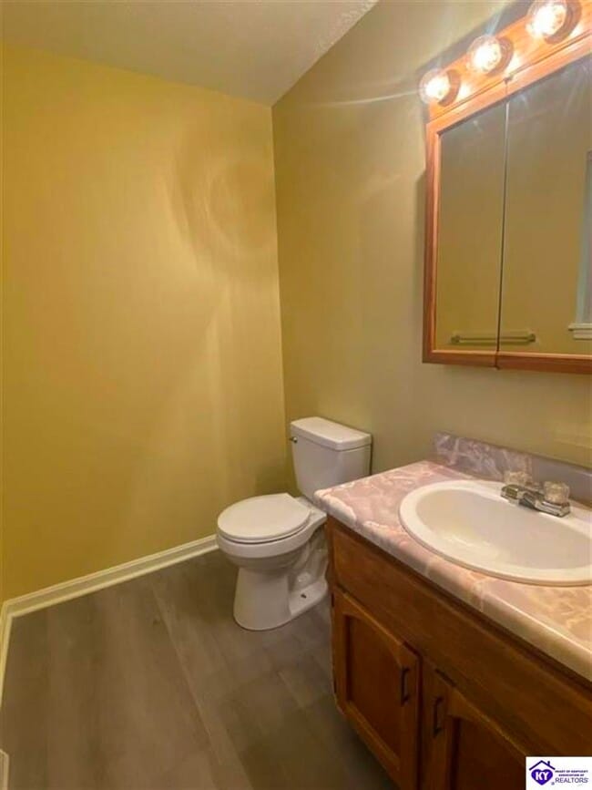 Building Photo - 621 E Lincoln Trail Blvd