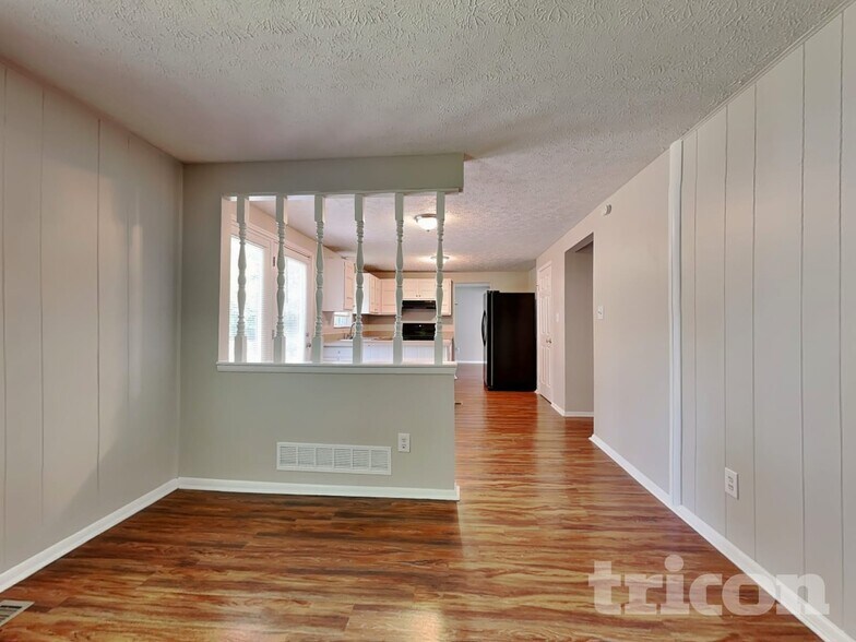 Building Photo - 4928 Rockborough Trail NW