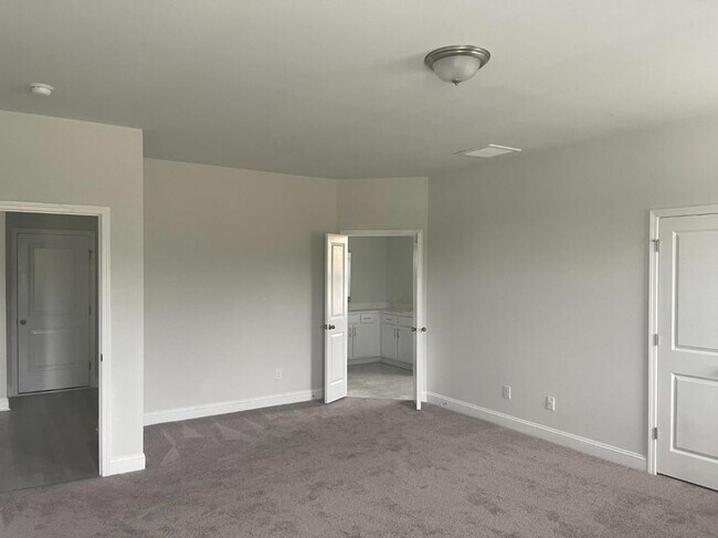 Building Photo - 152 Calhoun Fls Dr